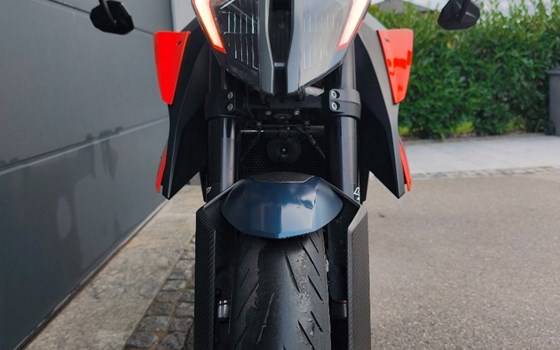 Gebrauchtmotorrad KTM 1290 Super Duke R - Bild 2 Gebrauchtmotorrad KTM 1290 Super Duke R - Bild 2