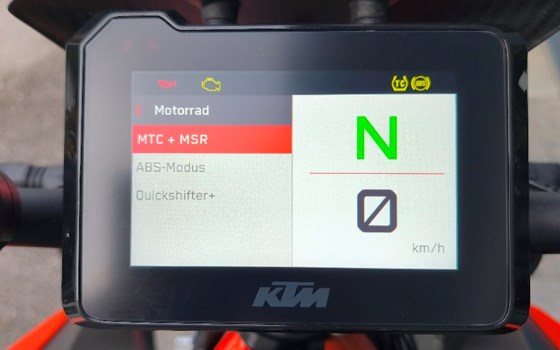 Gebrauchtmotorrad KTM 1290 Super Duke R - Bild 7 Gebrauchtmotorrad KTM 1290 Super Duke R - Bild 7