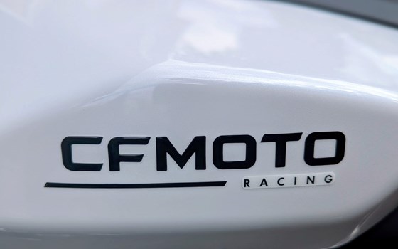 Neufahrzeug CFMOTO 675SR-R - Bild 14