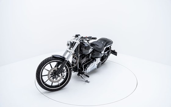 Motorrad Occasion Harley-Davidson CVO Breakout FXSBSE - Bild 3