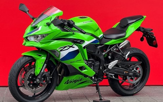 Neufahrzeug Kawasaki Ninja ZX-4RR - Bild 16