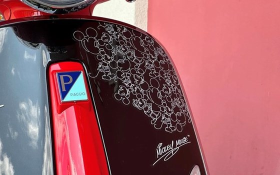 Neufahrzeug Vespa Primavera 125 Disney Mickey Mouse Edition - Bild 3