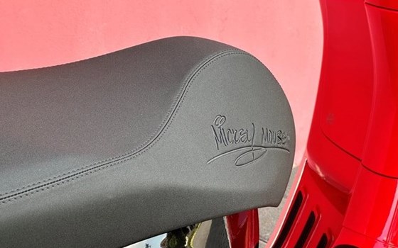 Neufahrzeug Vespa Primavera 125 Disney Mickey Mouse Edition - Bild 9