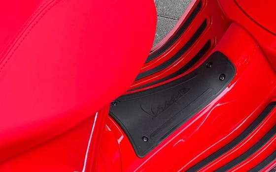 Neufahrzeug Vespa Primavera 125 (RED) - Bild 2