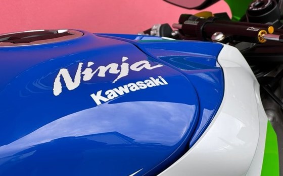 Motorrad Occasion Kawasaki Ninja ZX-10R 40th Anniversary Edition - Bild 3