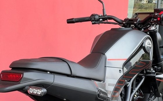 Neufahrzeug Benelli Leoncino 125 - Bild 10