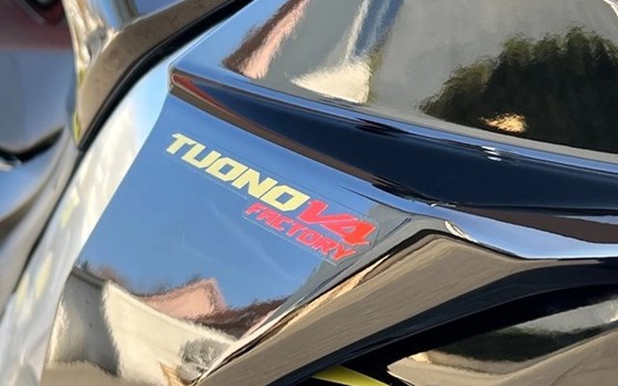 Neufahrzeug Aprilia Tuono V4 1100 Factory - Bild 15