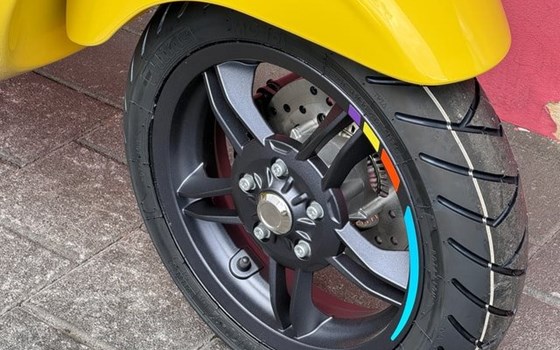 Neufahrzeug Vespa 125 Primavera - Bild 2