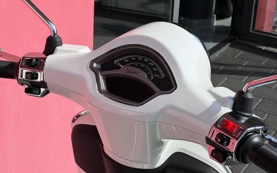 Neufahrzeug Vespa 125 Primavera - Bild 5