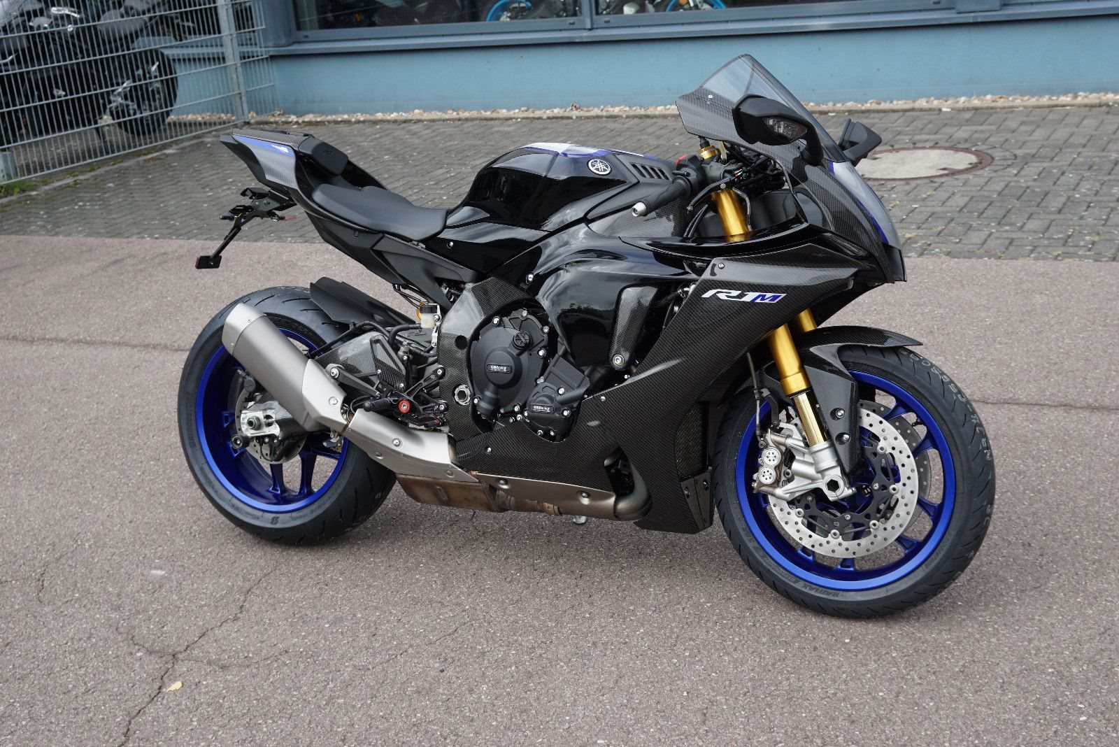 Yamaha R1M 