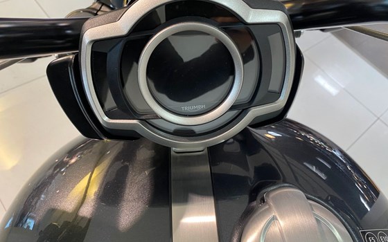 Gebrauchtmotorrad Triumph Rocket 3 Storm GT - Bild 4