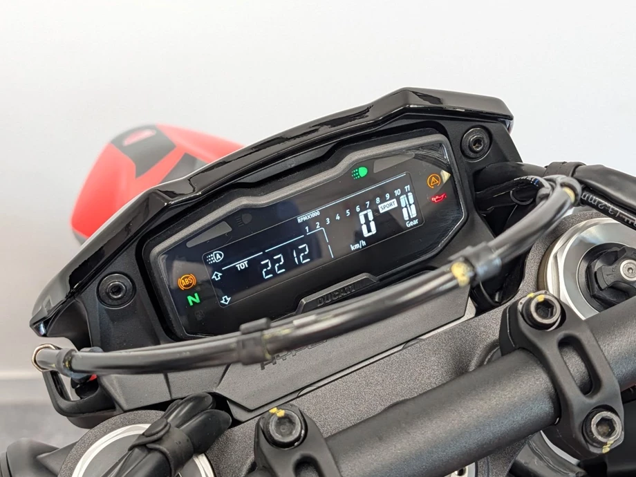 Angebot Ducati Hypermotard 698 Mono RVE Bild 7: Angebot Ducati Hypermotard 698 Mono RVE