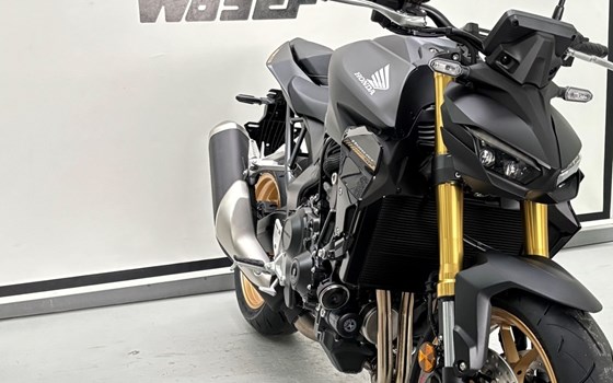 Gebrauchtmotorrad Honda CB1000 Hornet SP - Bild 8