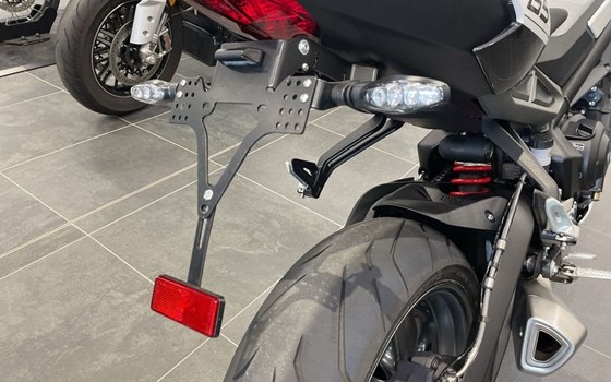 Gebrauchtmotorrad Triumph Street Triple R - Bild 15