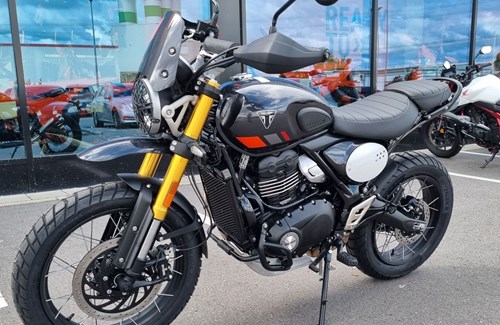Neumotorrad Triumph Scrambler 400 XC