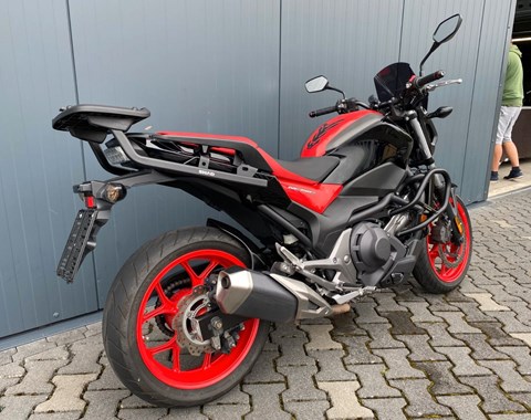 zum Vergrössern bitte anklicken!