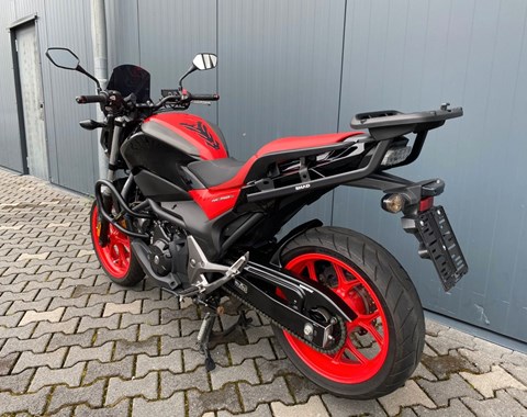 zum Vergrössern bitte anklicken!