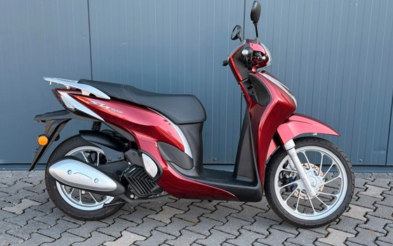 Gebrauchtmotorrad Honda SH125 - Bild 1