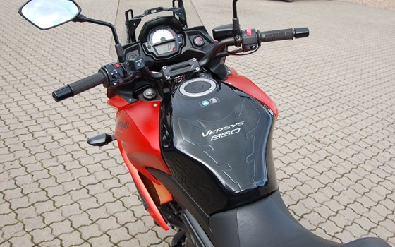 Gebrauchtmotorrad Kawasaki Versys 650 - Bild 4