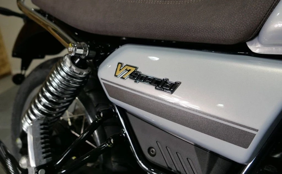 Angebot Moto Guzzi V7 Special Bild 9: Angebot Moto Guzzi V7 Special