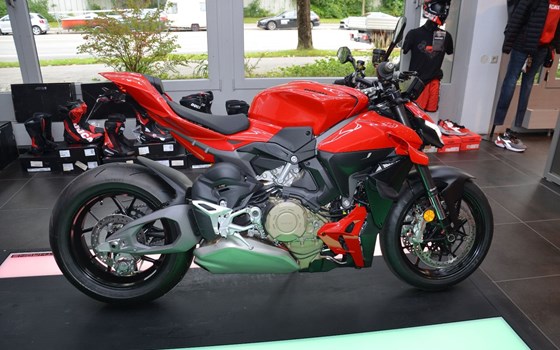 Gebrauchtmotorrad Ducati Streetfighter V4 - Bild 1