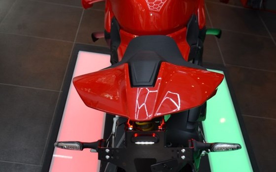 Gebrauchtmotorrad Ducati Streetfighter V4 - Bild 6