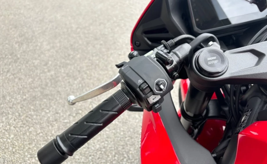 Angebot Honda CBR650R Bild 8: Angebot Honda CBR650R