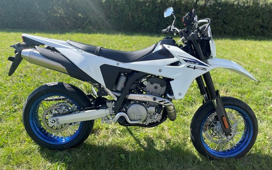 Neufahrzeug Suzuki DR-Z 400 SM - Bild 3 Neufahrzeug Suzuki DR-Z 400 SM - Bild 3