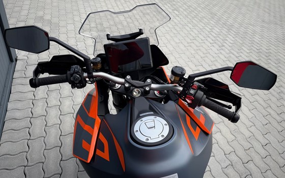 Gebrauchtmotorrad KTM 1290 Super Duke GT - Bild 4 Gebrauchtmotorrad KTM 1290 Super Duke GT - Bild 4
