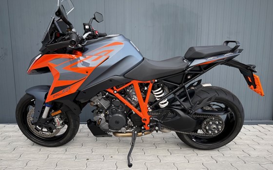 Gebrauchtmotorrad KTM 1290 Super Duke GT - Bild 1 Gebrauchtmotorrad KTM 1290 Super Duke GT - Bild 1