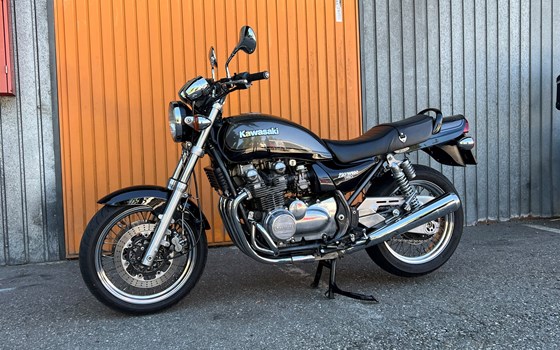 Gebrauchtmotorrad Kawasaki Zephyr 750 - Bild 2 Gebrauchtmotorrad Kawasaki Zephyr 750 - Bild 2