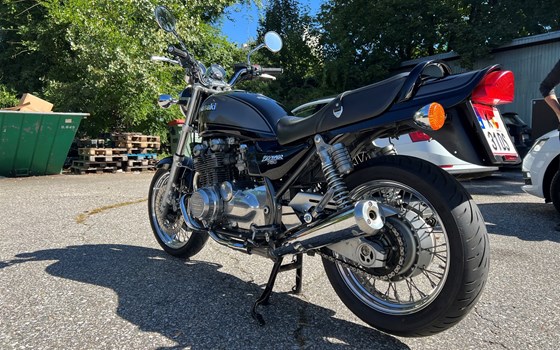 Gebrauchtmotorrad Kawasaki Zephyr 750 - Bild 7 Gebrauchtmotorrad Kawasaki Zephyr 750 - Bild 7