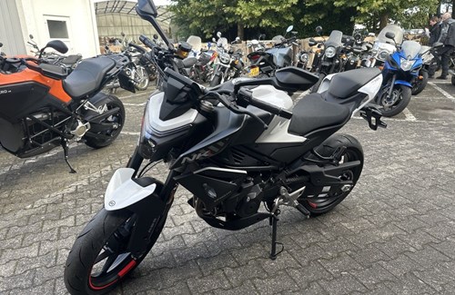 Neumotorrad CFMOTO 450NK