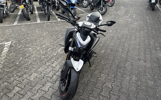 Neufahrzeug CFMOTO 450NK - Bild 3