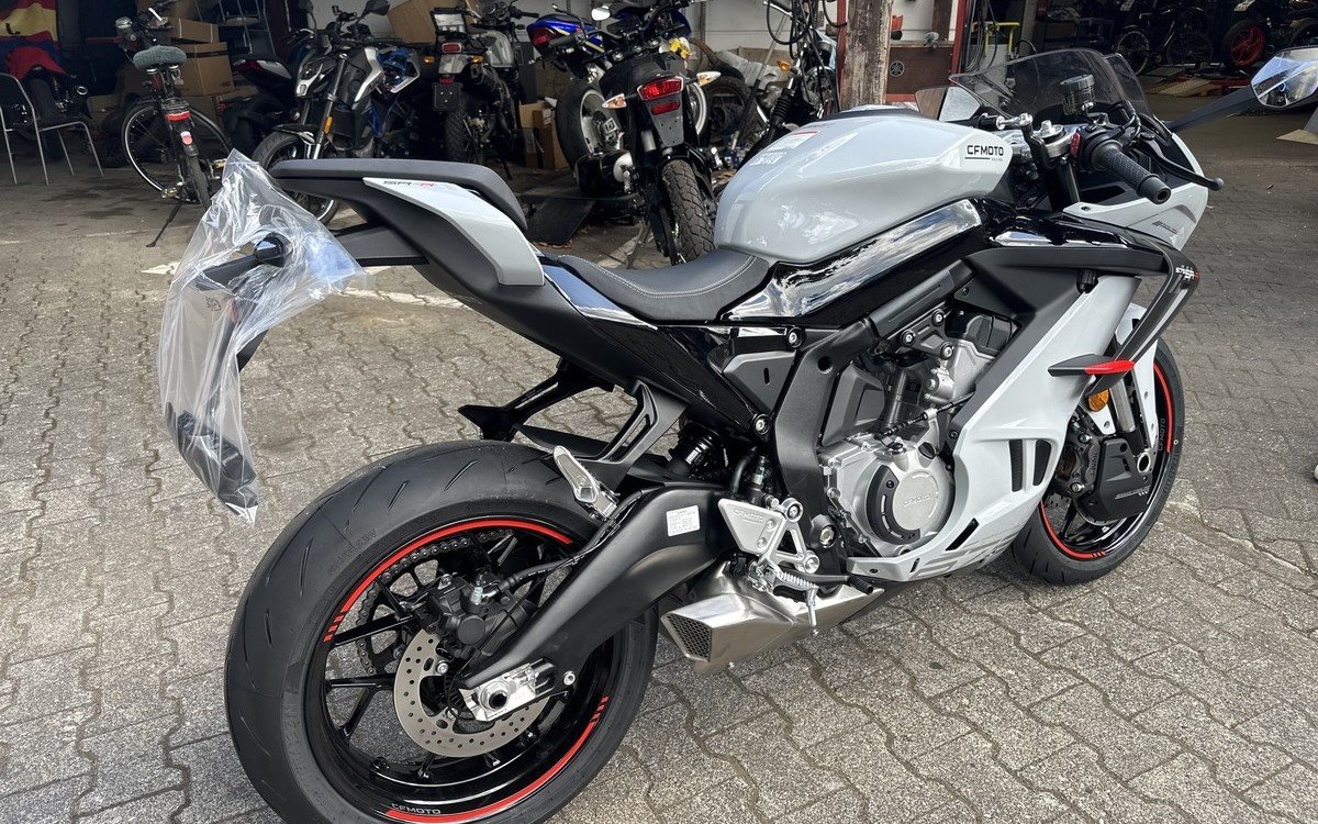 Angebot CFMOTO 675SR-R