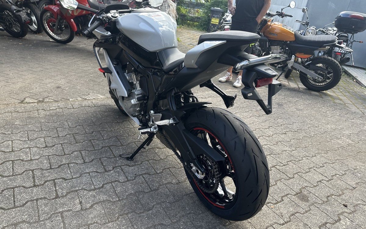 Angebot CFMOTO 675SR-R