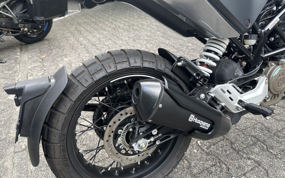 Angebot Husqvarna Svartpilen 125