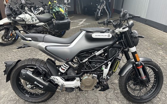 Gebrauchtmotorrad Husqvarna Svartpilen 125 - Bild 6