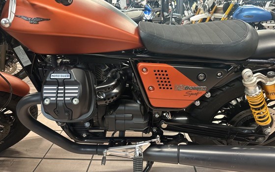 Gebrauchtmotorrad Moto Guzzi V9 Bobber Sport - Bild 8