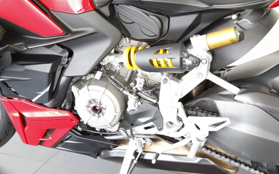 Gebrauchtmotorrad Ducati Streetfighter V2 - Bild 13