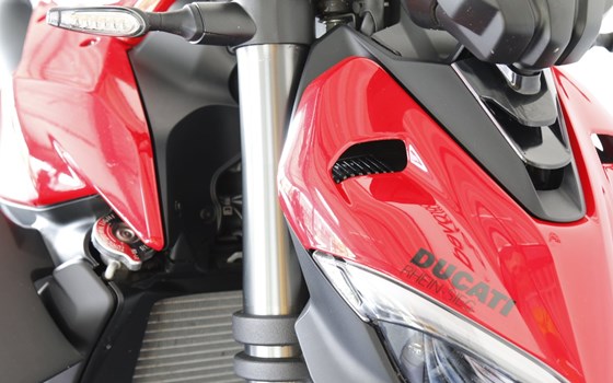 Gebrauchtmotorrad Ducati Streetfighter V2 - Bild 8
