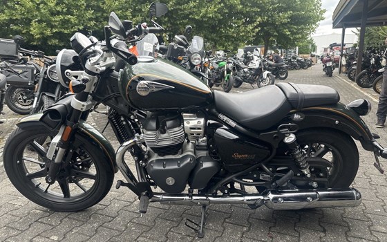 Gebrauchtmotorrad Royal Enfield Super Meteor 650 - Bild 2