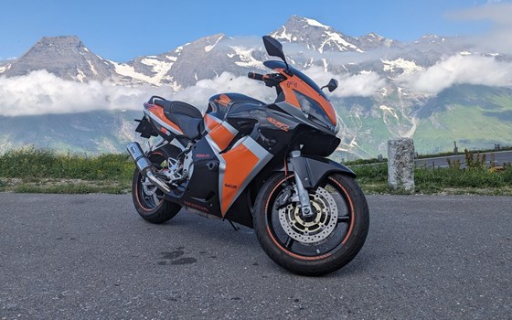 Gebrauchtmotorrad Honda CBR 600 F - Bild 1 Gebrauchtmotorrad Honda CBR 600 F - Bild 1