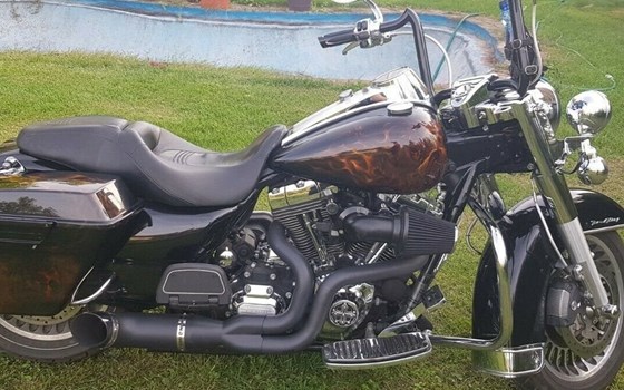 Gebrauchtmotorrad Harley-Davidson Road King Custom FLHRS - Bild 1