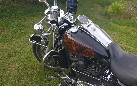 Gebrauchtmotorrad Harley-Davidson Road King Custom FLHRS - Bild 7