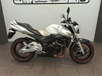 Suzuki GSR 600