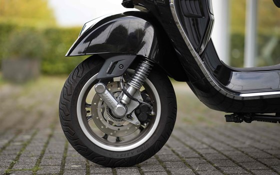 Gebrauchtmotorrad Vespa GTS 310 - Bild 5