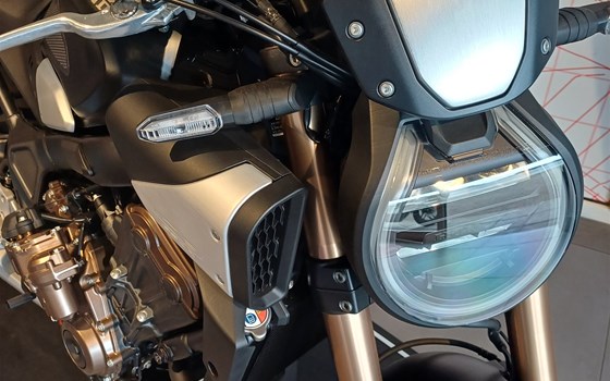 Neufahrzeug Honda CB650R E-Clutch - Bild 2