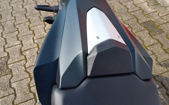 Neufahrzeug Honda CB650R E-Clutch - Bild 7