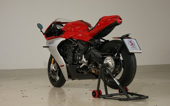 Gebrauchtmotorrad MV Agusta Superveloce 800 - Bild 10 Gebrauchtmotorrad MV Agusta Superveloce 800 - Bild 10